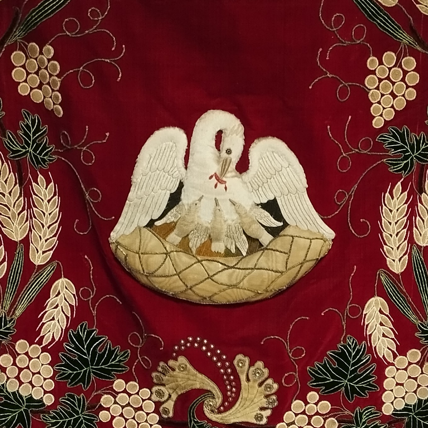 carre-chape-rouge-detail.jpg
