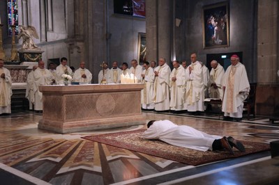 0. 72dpi   ordination diaconale de Guillaume Thévenon © François Julien (4)