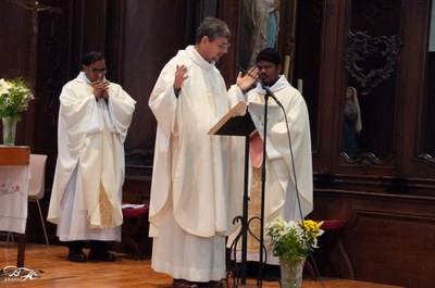 2025nov.23Messe_d'Installation-cononique de l'abbé Sudhira KORADA045.jpg