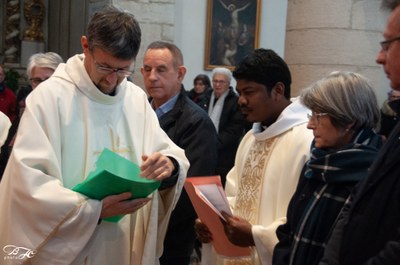 2025nov.23Messe_d'Installation-cononique de l'abbé Sudhira KORADA076.jpg