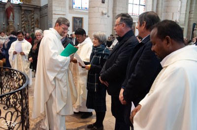 2025nov.23Messe_d'Installation-cononique de l'abbé Sudhira KORADA077.jpg