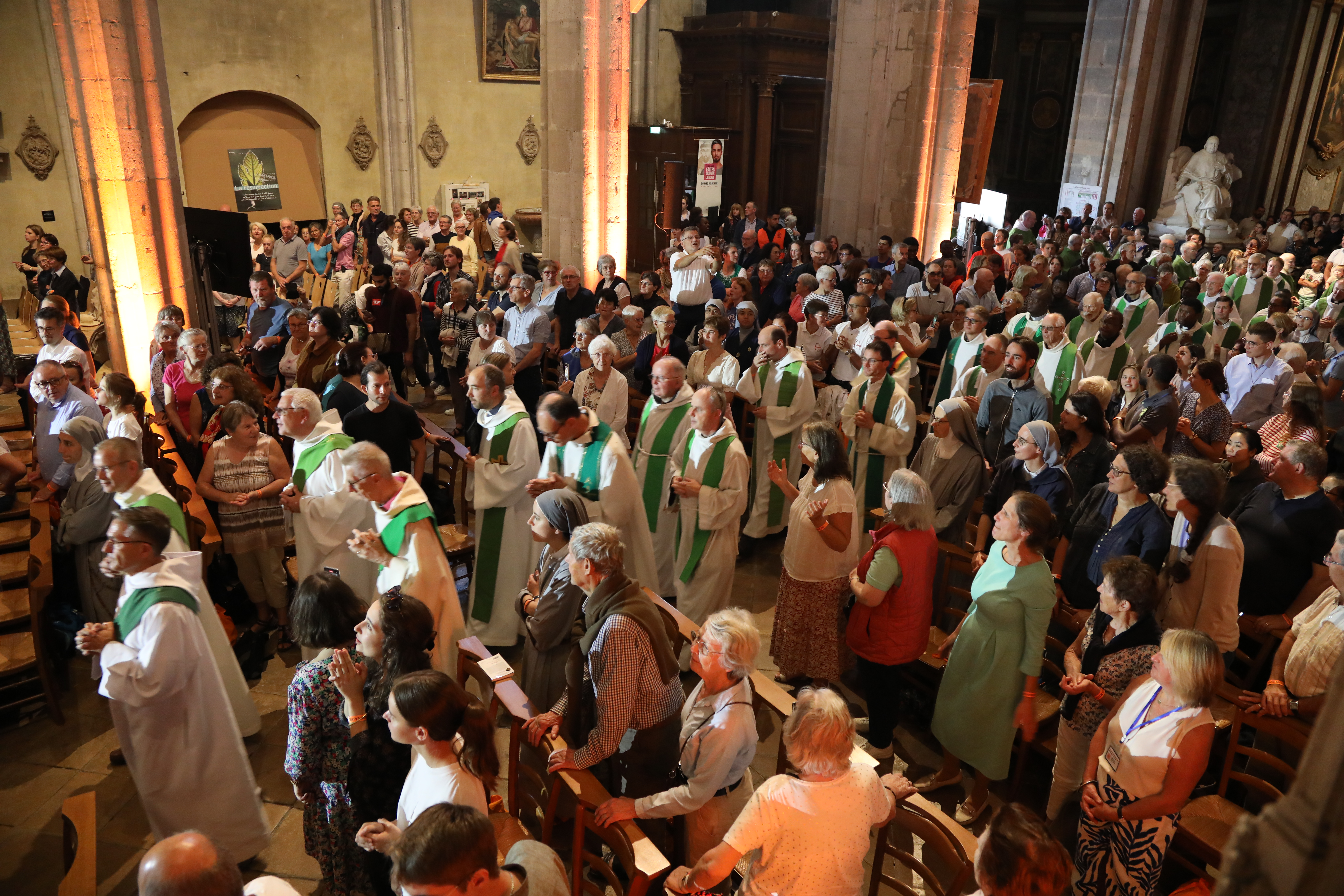 celebration-cathedrale-saint-jean