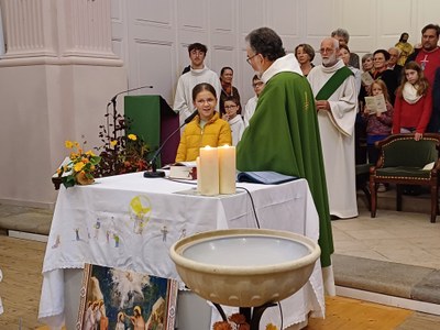 1er temps fort de la 1ère communion - Eglise d'Ecole-Valentin- 22 octobre 2023  (14).jpg