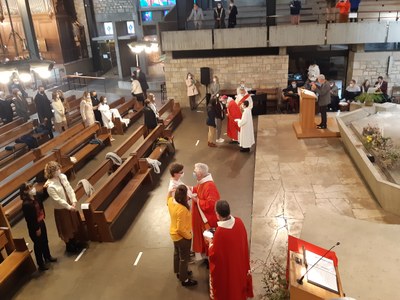 Confirmation des jeunes du doyenné - Eglise St Louis de Montrapon - 7 mars 2021 (26).jpg