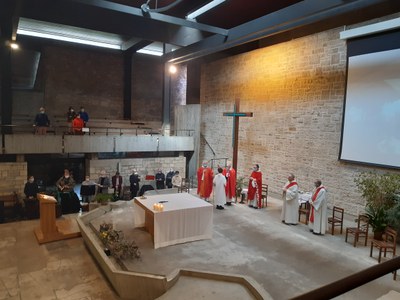 Confirmation des jeunes du doyenné - Eglise St Louis de Montrapon - 7 mars 2021 (56).jpg