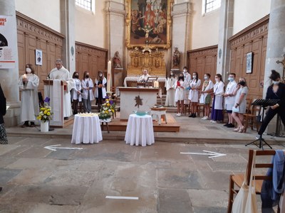 Profession de Foi - Eglise de Pouilley-les-Vignes - 16 mai 2021 (7).jpg