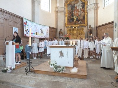 Profession de Foi - Eglise de Pouilley-les-Vignes - 14 mai 2023 (11).JPG