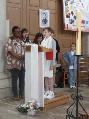 Profession de Foi - Eglise de Pouilley-les-Vignes - 14 mai 2023 (19).JPG