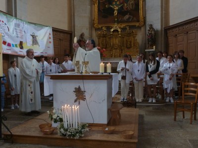 Profession de Foi - Eglise de Pouilley-les-Vignes - 14 mai 2023 (23).JPG