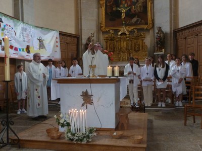 Profession de Foi - Eglise de Pouilley-les-Vignes - 14 mai 2023 (24).JPG