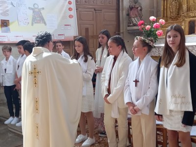 Profession de Foi - Eglise de Pouilley-les-Vignes - 14 mai 2023 (31).jpg