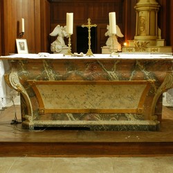 Comprendre une église : mobilier liturgique — Doyenné 05 / Haut-Doubs  Forestier
