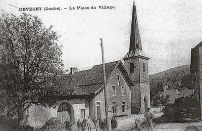 Eglise Saint Lazare de Devecey - Carte postale ancienne.jpg