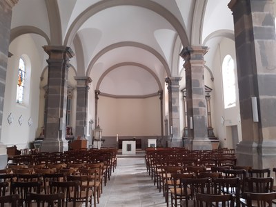 Eglise Saint Lazare de Devecey - Vue intérieure de l'église après rénovation en 2021.jpg
