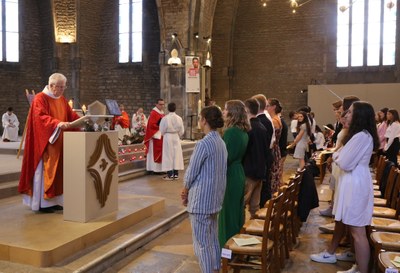 Confirmation des jeunes du doyenné - Eglise  Saint Claude Besançon - 26 juin 2022 (1).JPG
