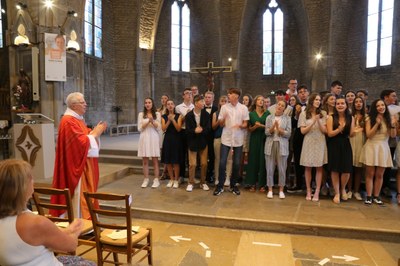 Confirmation des jeunes du doyenné - Eglise  Saint Claude Besançon - 26 juin 2022 (16).JPG