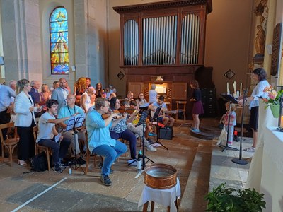 1ère communion - Eglise de Franois - 25 juin 2023 (1).jpg