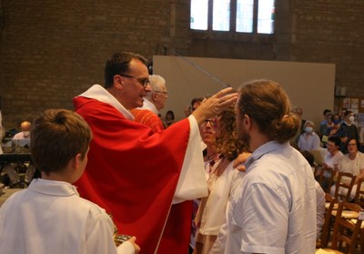 Confirmation des jeunes du doyenné - Eglise  Saint Claude Besançon - 26 juin 2022 (10).JPG