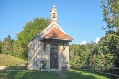 2023-05b- à MONTPERREUX, la chapelle ND de Lourdes