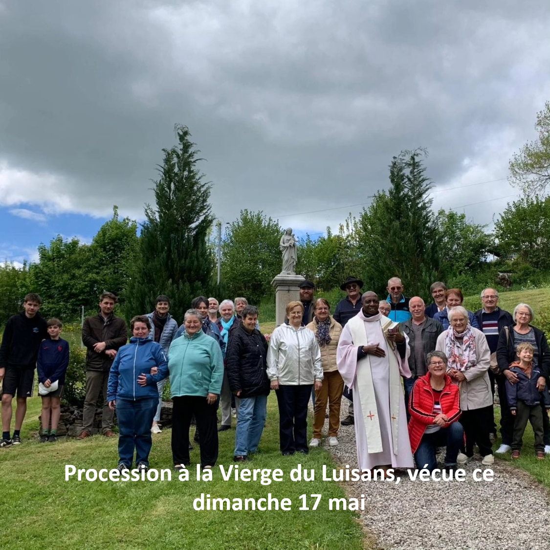 procession-a-la-vierge-du-luisans-le-17-mai