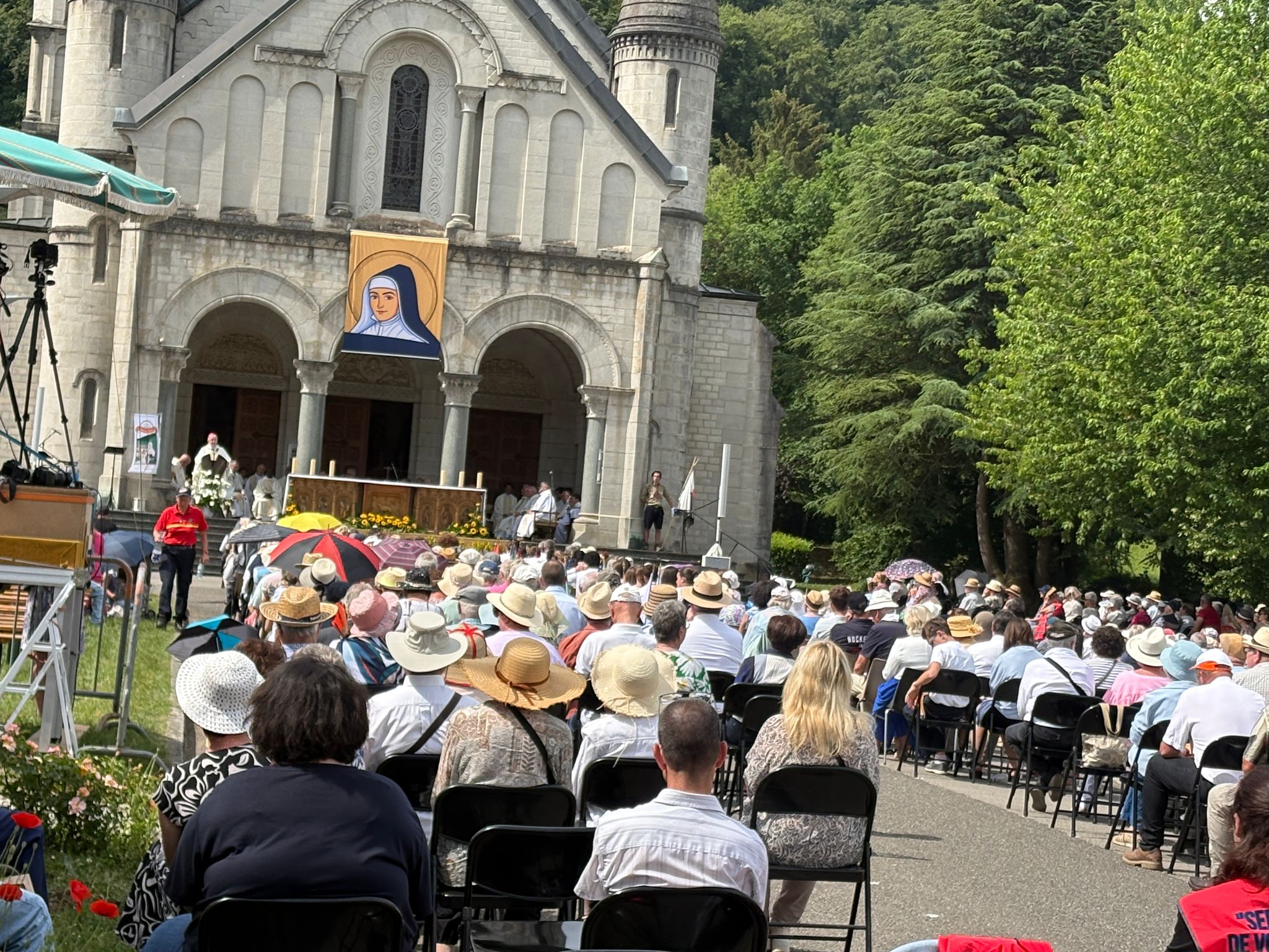 retour-sur-le-bicentenaire-de-la-mort-de-sainte-jeanne-antide-3
