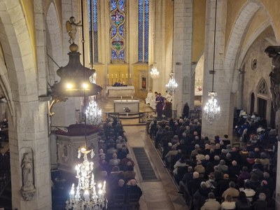 Assemblée vue de l'orgue