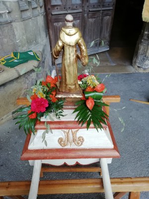 Saint Fiacre Gray de dos