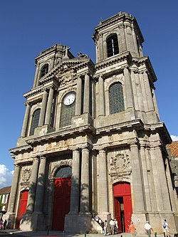 Langres_-_cathédrale_Saint-Mammès.jpg