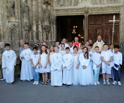 11.6.2023   1ère communion   Basilique 1
