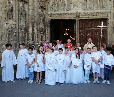 11.6.2023   1ère communion   Basilique 2