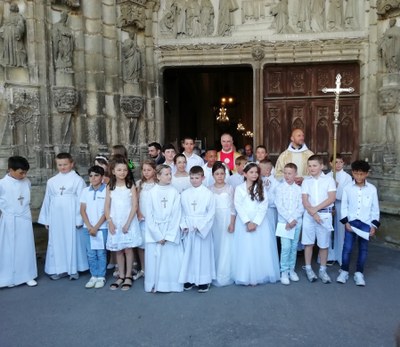 11.6.2023   1ère communion   Basilique
