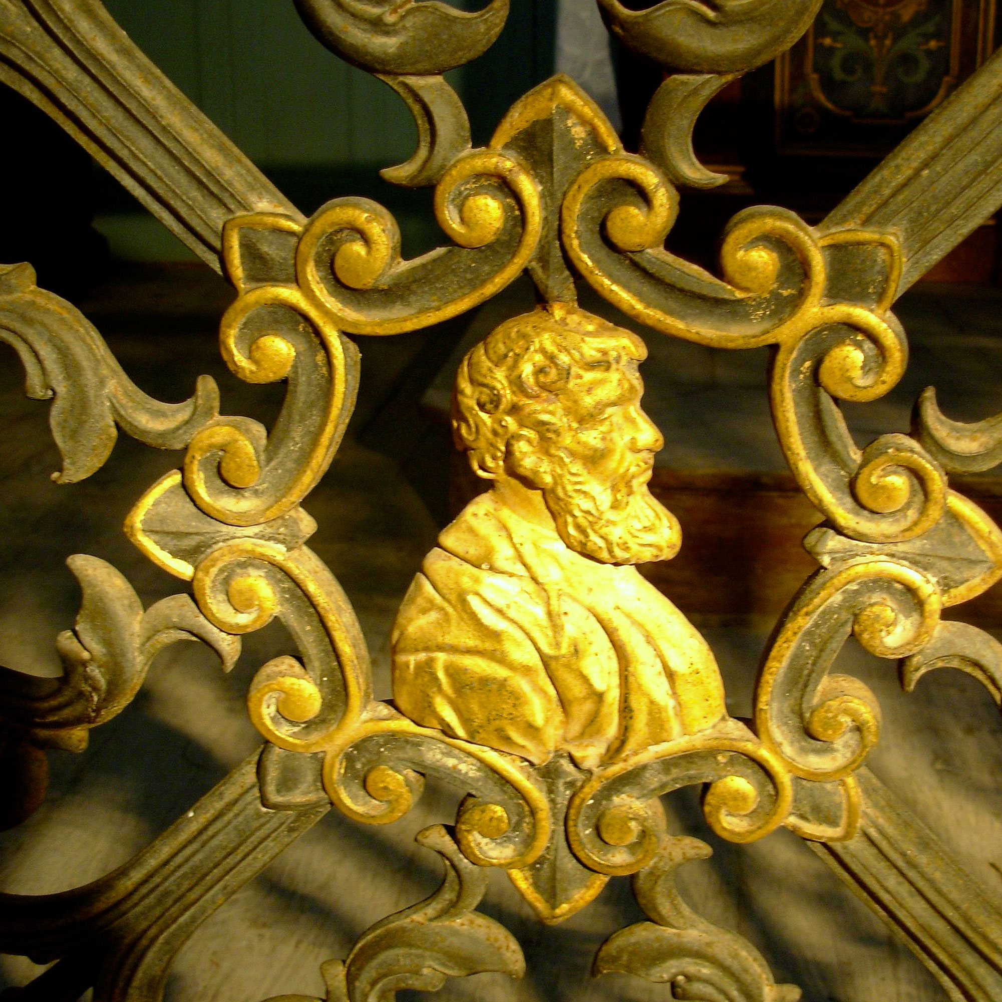 chapelle-mijoux-detail-barriere-de-communion