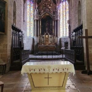 Pesmes église carré 300.jpg