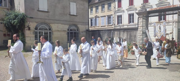 Procession 2 7.5.2026.jpg