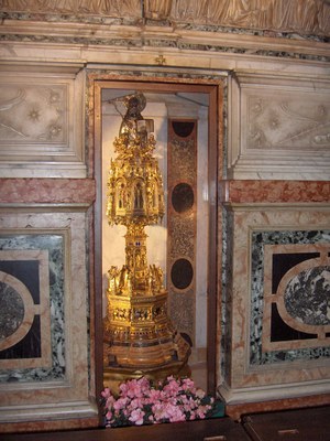 Saint Dominique Bologne.jpg
