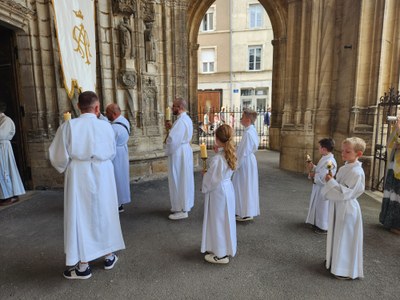 Procession 11 15.8.2026