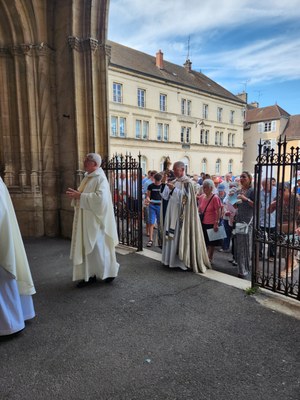 Procession 15 15.8.2026