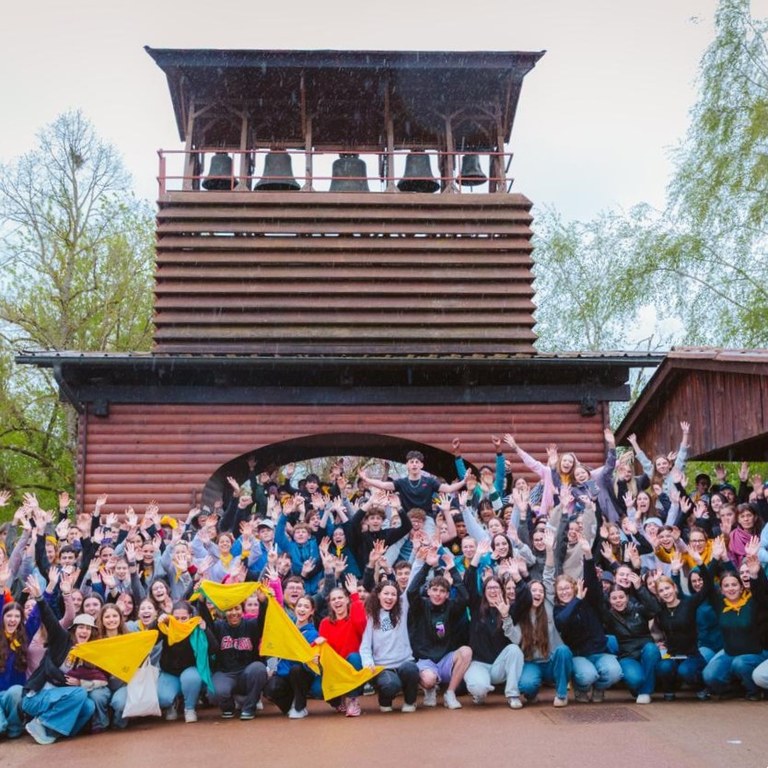 retour-en-photos-du-rassemblement-des-jeunes-a-taize