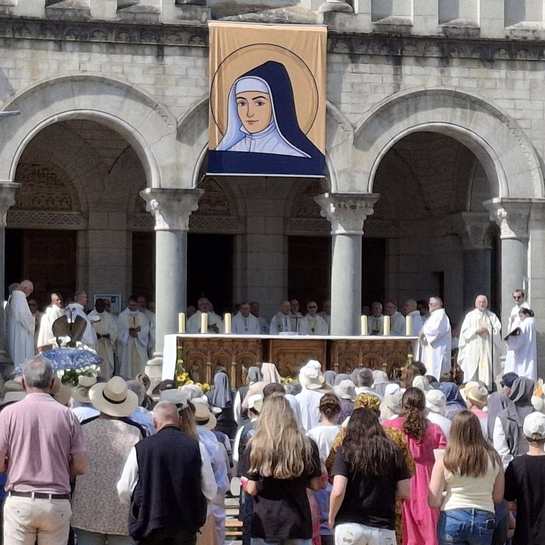 retour-sur-la-celebration-du-bicentenaire-de-la-mort-de-sainte-jeanne-antide
